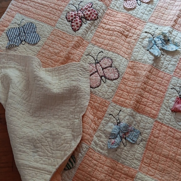Vintage Butterfly Hand Quilted Quilt - Picture 6 of 16